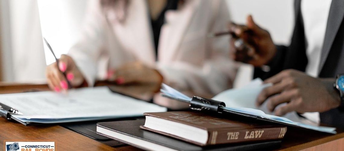 Cash-Bonds-vs-Bail-Bonds-What-are-the-Differences-hartford